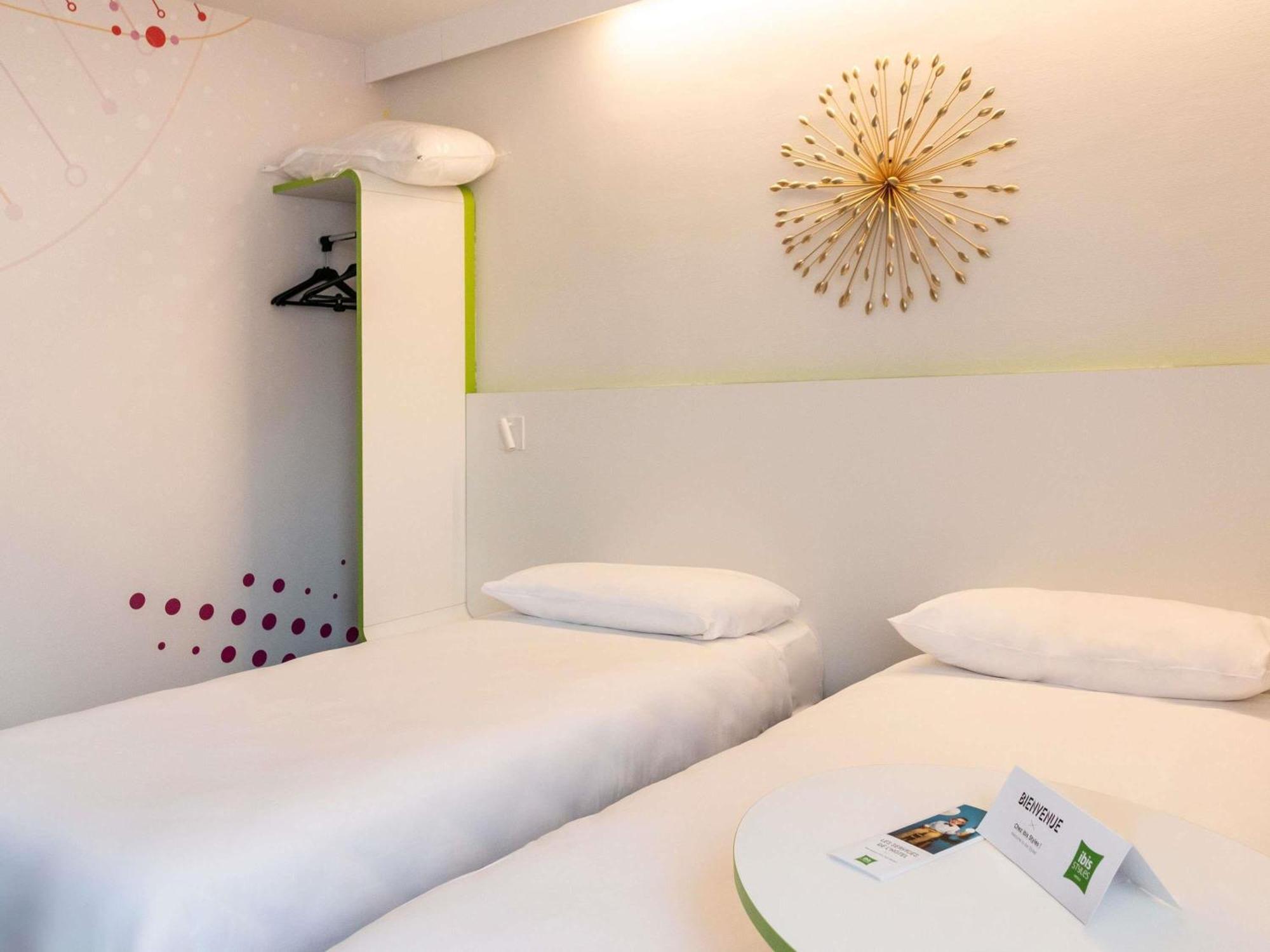 Ibis Styles Fougeres Hotel Beauce ภายนอก รูปภาพ
